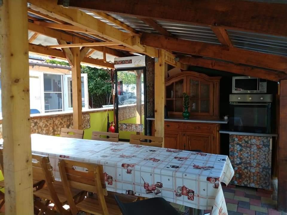 Hostel Pascalis Alesd Eksteriør billede